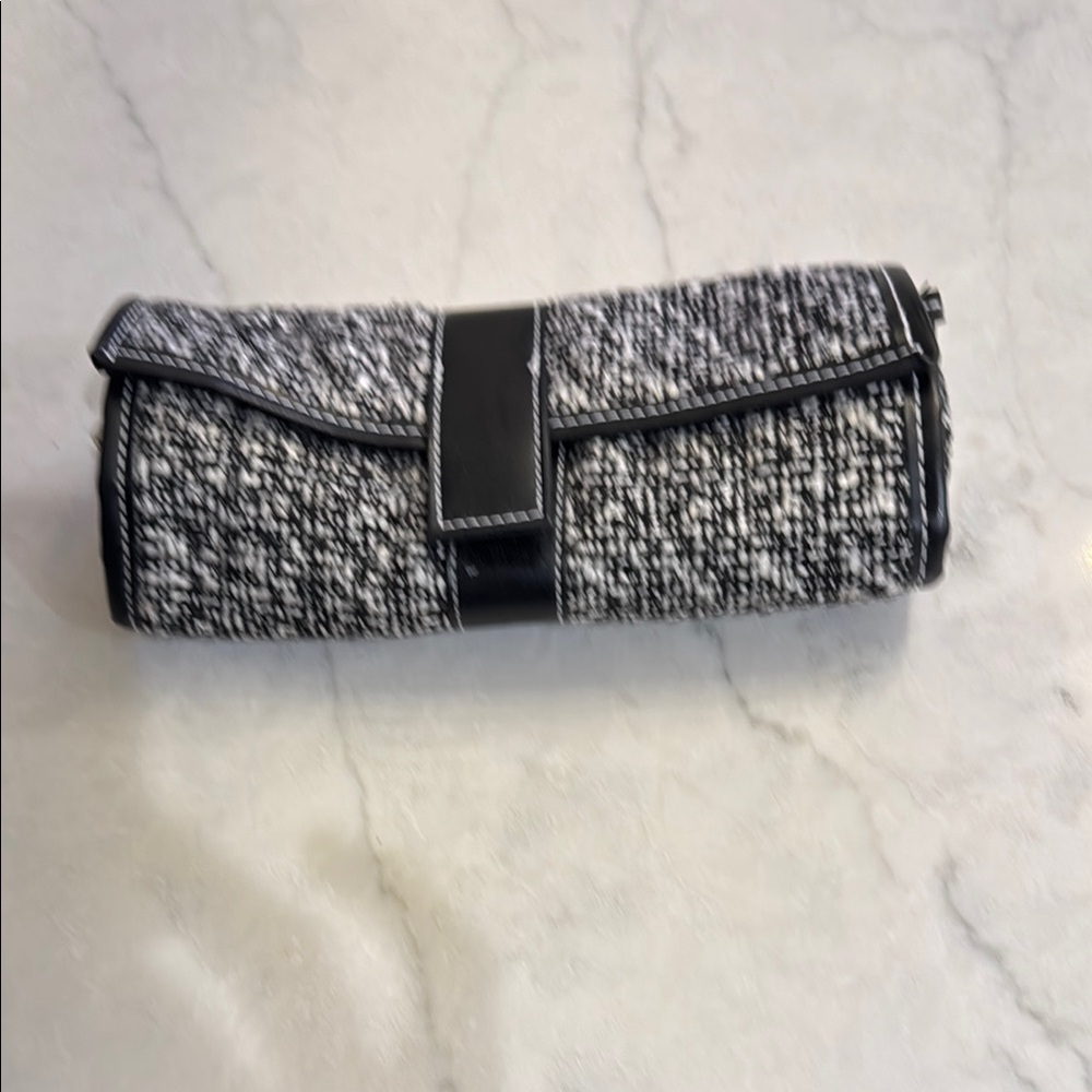 Bloomingdales Black and White Tweed Jewelry Roll